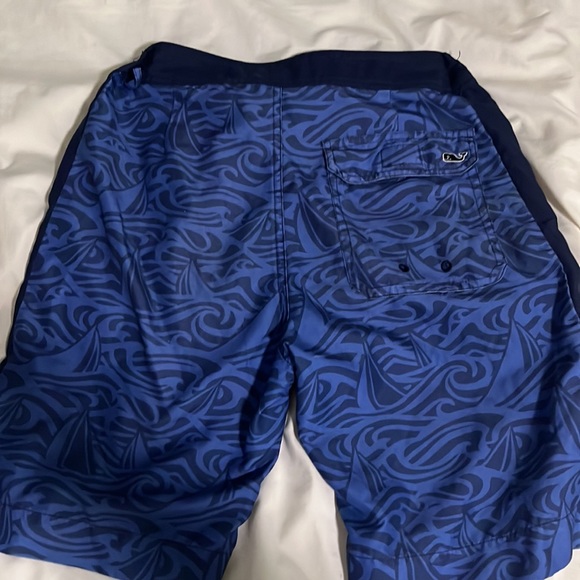 Blue Vineyard Vines Swim Shorts. Size small. Great condition - Picture 3 of 3
